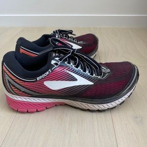 Women’s Brooks Ghost 10 - Size 6